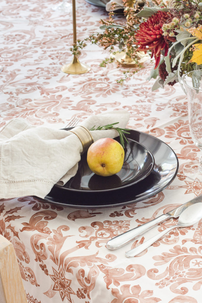 5 Tips for Styling Your Thanksgiving Table