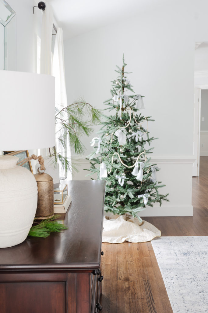 Green, Blue and Lovely Christmas Bedroom